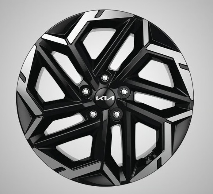 R18 Diamond Cut Alloy Wheels